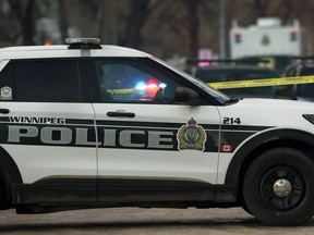 Winnipeg police at the scene of a serious incident on Furby Street in Winnipeg on Thurs., Dec. 28, 2023. KEVIN KING/Winnipeg Sun