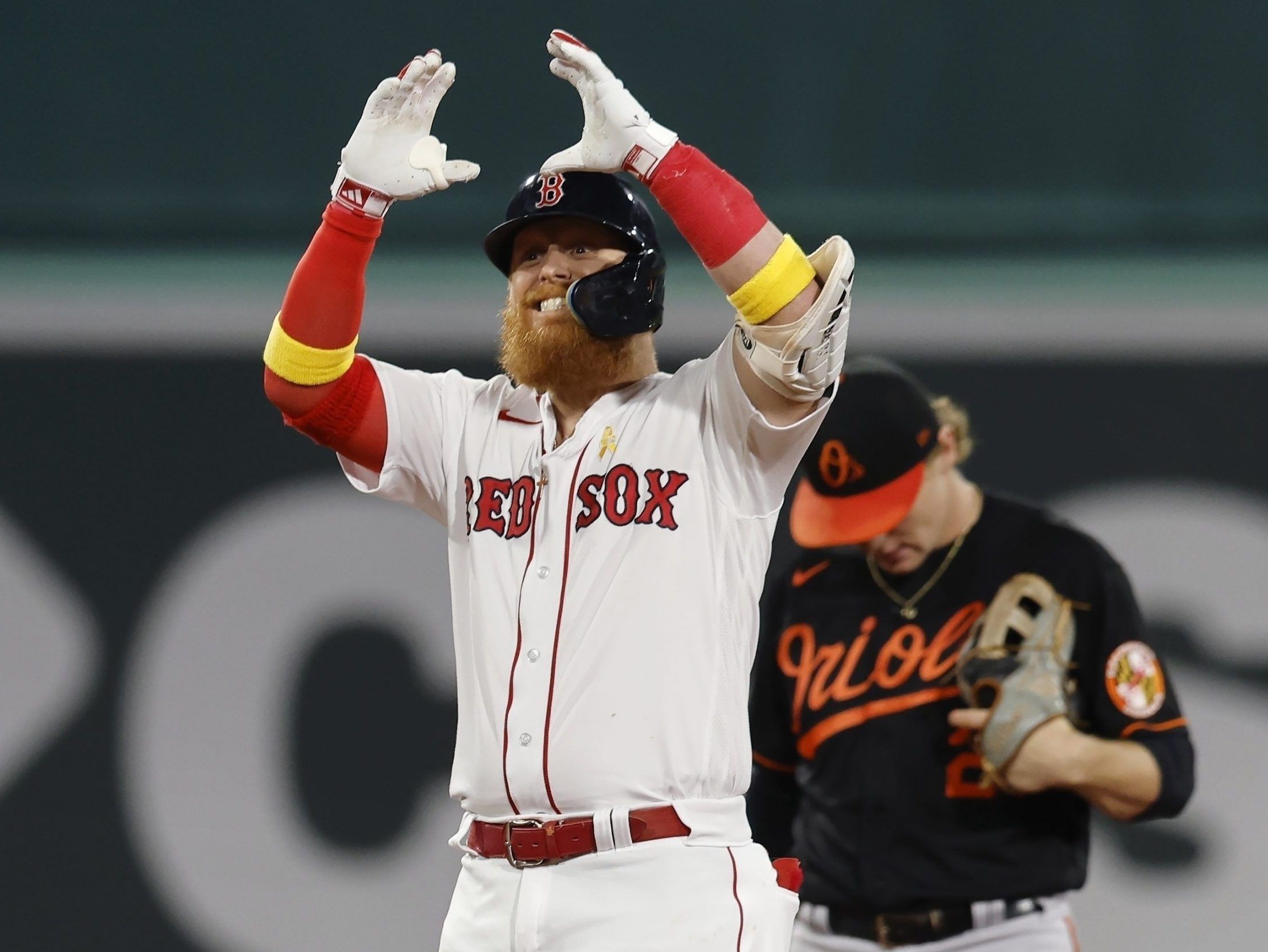 Justin Turner ready to bring his bat, beard and big-game experience to ...