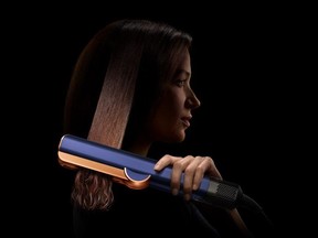 Dyson Airstrait.