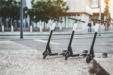 Recommending the best electric scooters, according to needs, features and budgets.