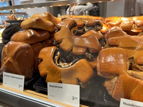 Mohnkronen – Austrian poppy seed crowns.