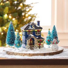 Tiny Treasures Mini Christmas Village