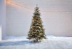 How to decorate your home for the holidays