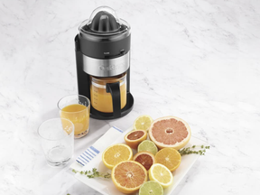 Cuisinart Citrus Juicer with Glass Carafe