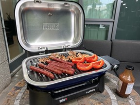 Lumin Compact Grill in action.