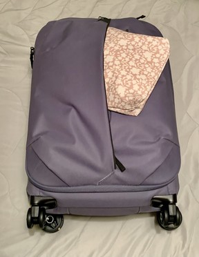 Thule Aion Carry On Spinner