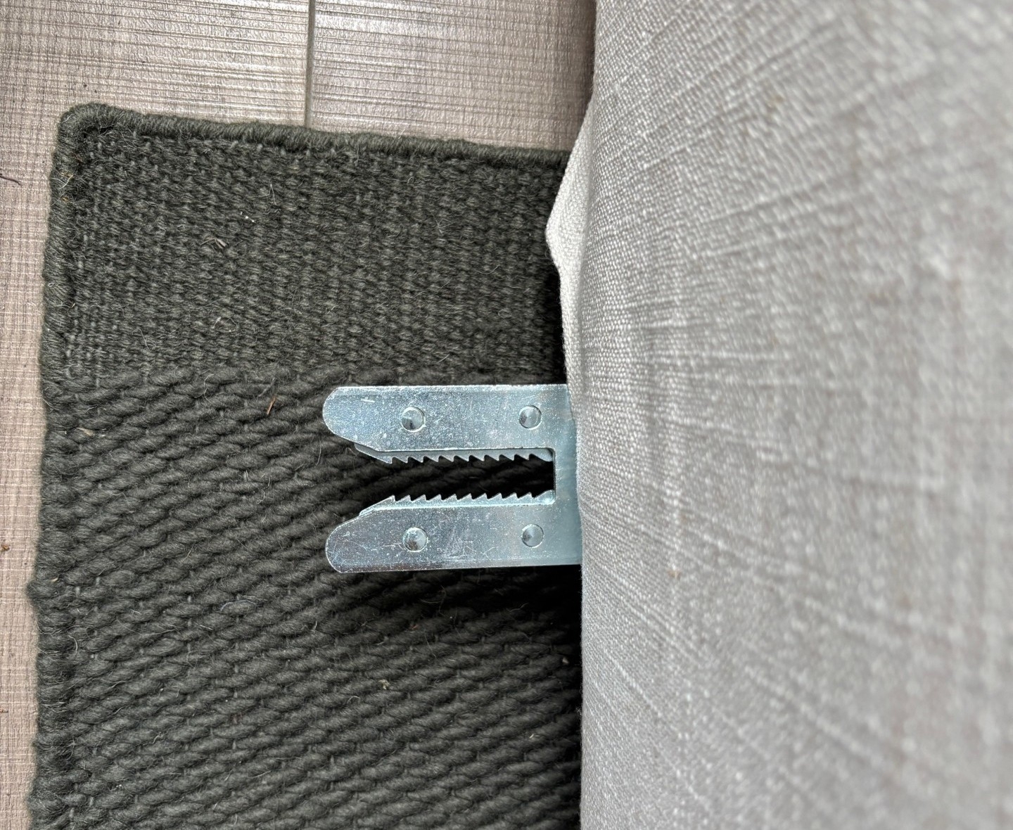  Dawson Sofa attachment clip.