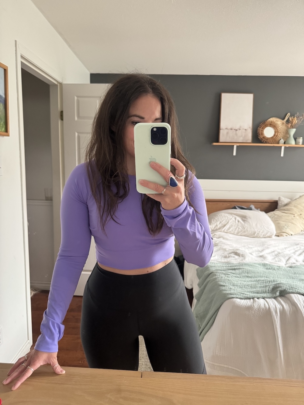  Ready for the gym in the Sheila Ash Cropped Rash Vest.