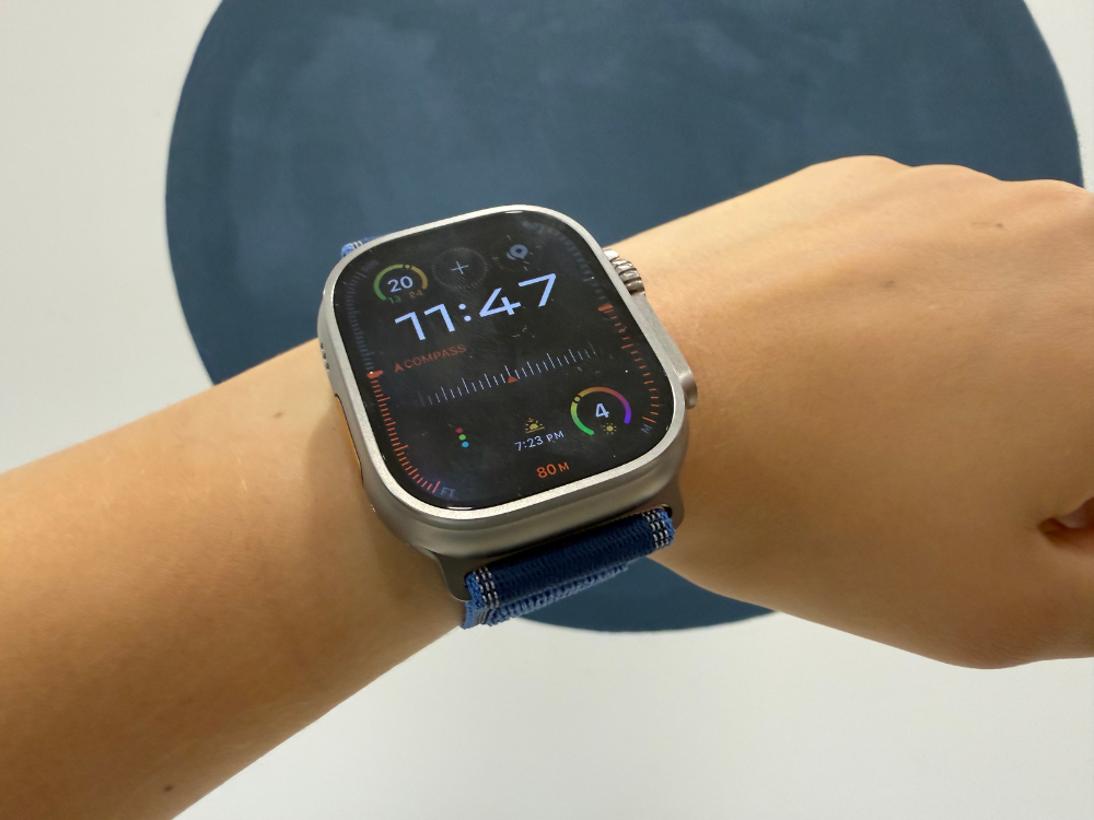  Apple Watch Ultra 3 in Natural.