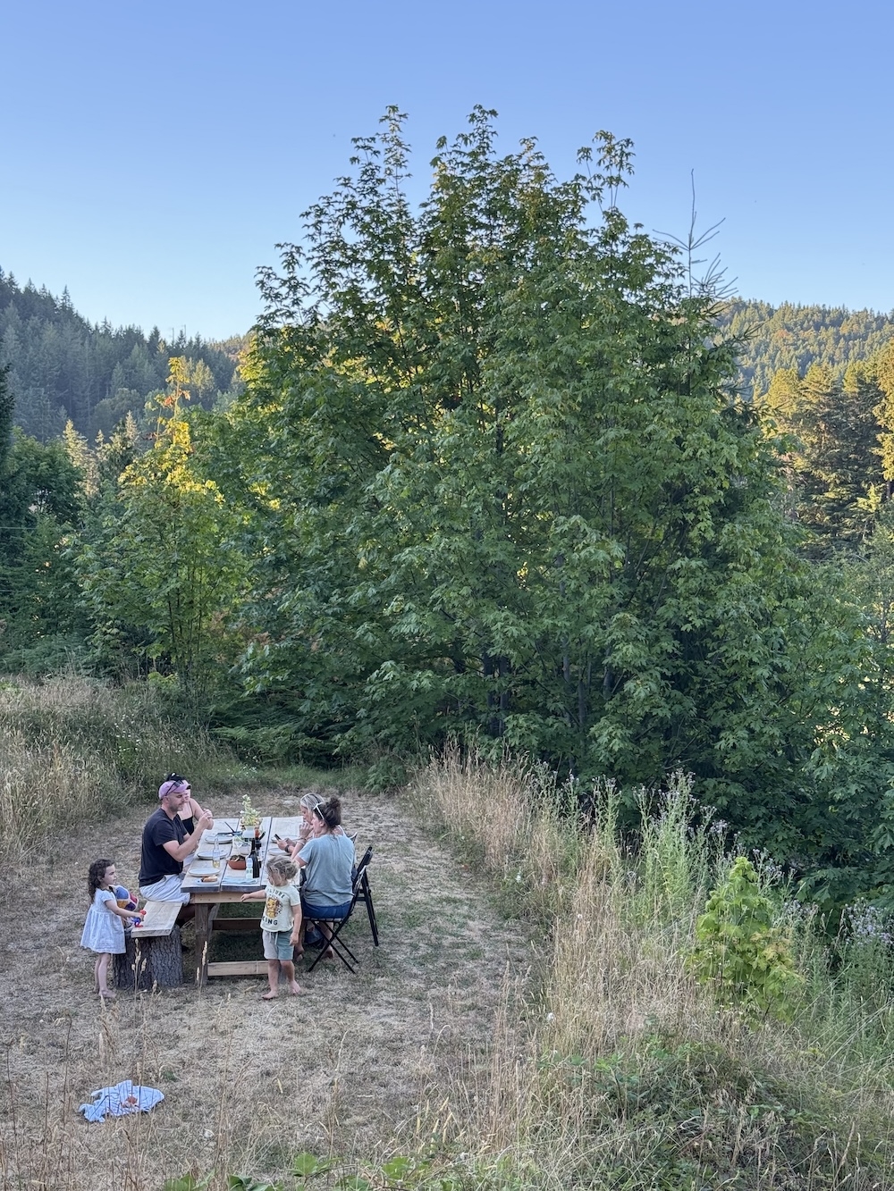  Dining at one of our favourite spots on the property — the outdoor table.