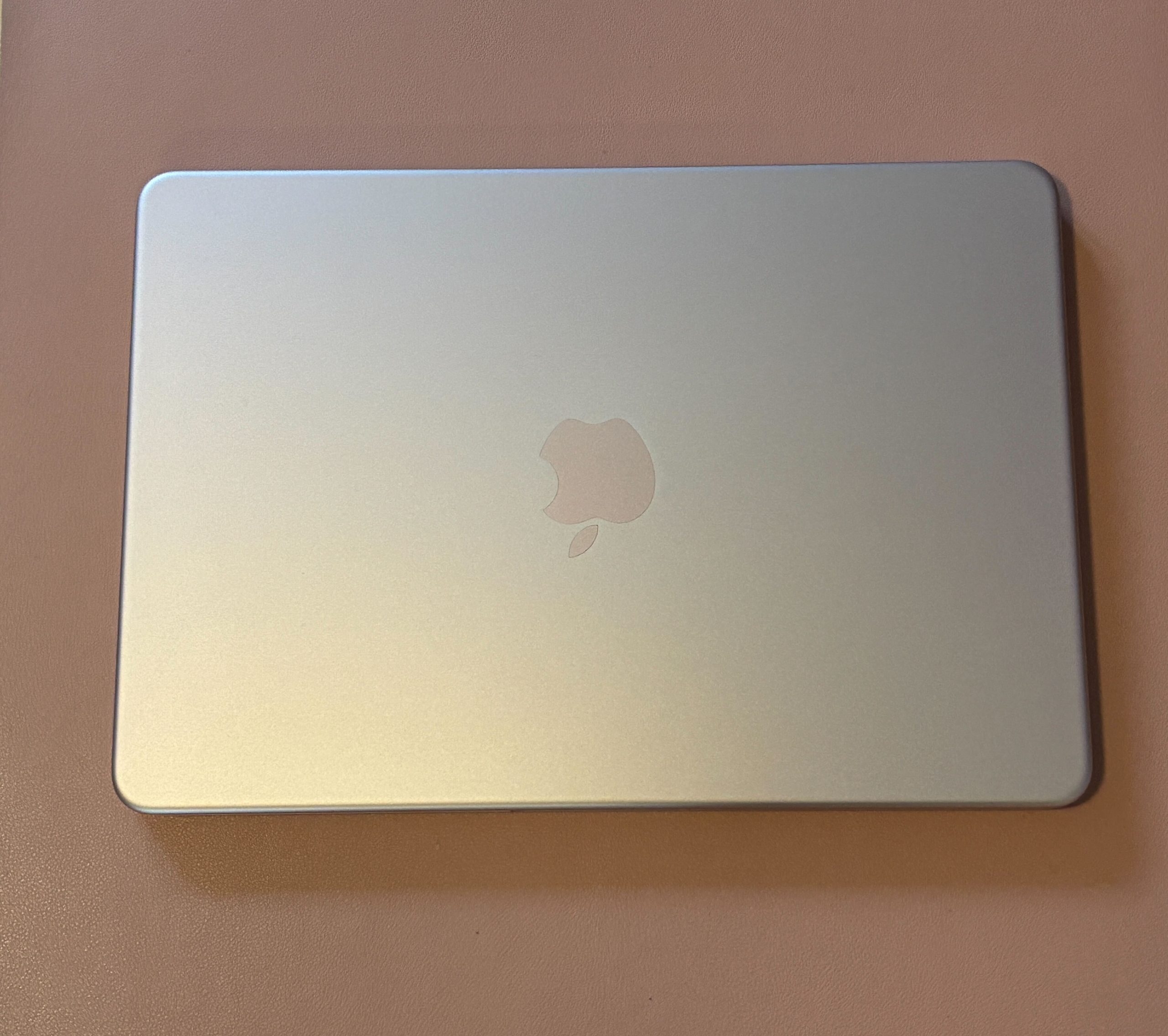  MacBook Neo in Blush.