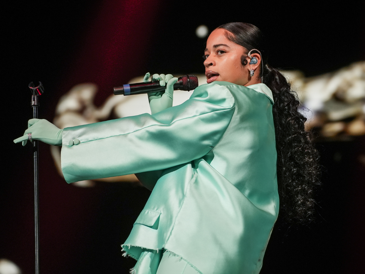 Ella Mai.