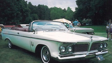 1962 Chrysler Imperial.