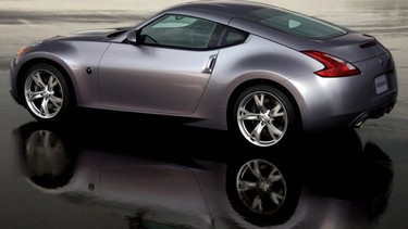 2009 Nissan 370Z.