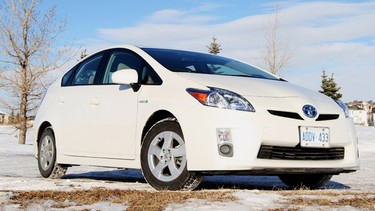 PRIUS _N01_363345.jpg