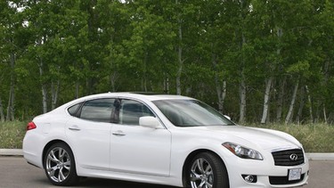 Infiniti M56 CAL0525_tjD2.jpg