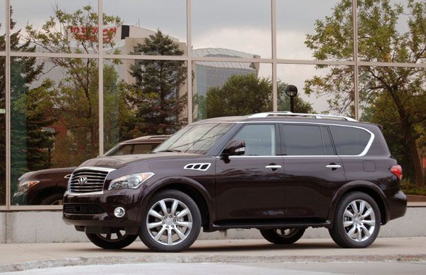 Road test 2011 Infiniti QX56 Driving