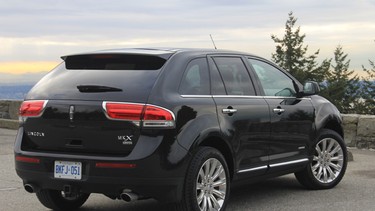 2011 Lincoln MKX.