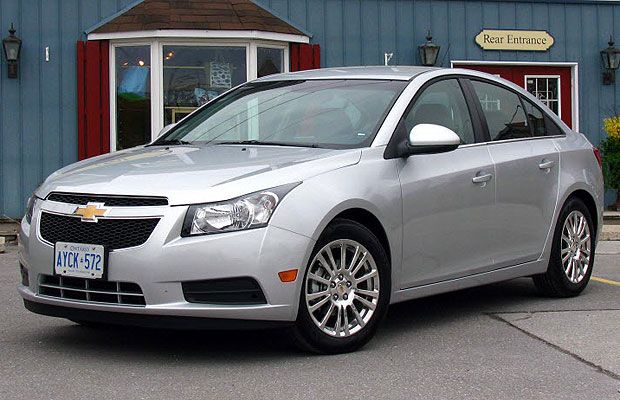 Road Test: 2011 Chevrolet Cruze Eco | Driving