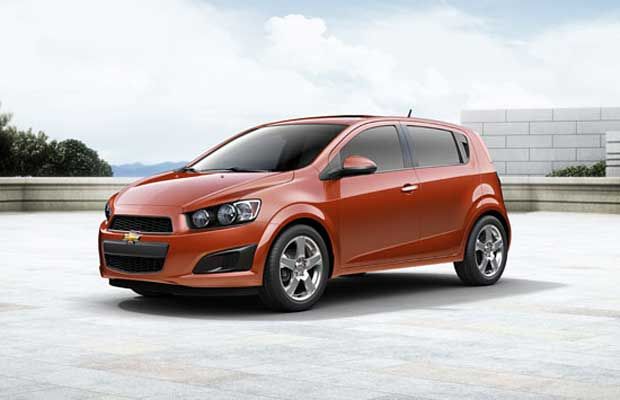 Gallery: 2012 Chevrolet Sonic | Driving