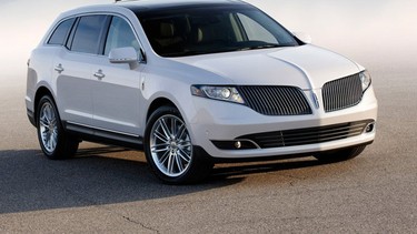 2013 Lincoln MKT.