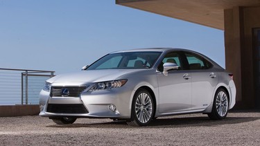 2013 Lexus ES 350.