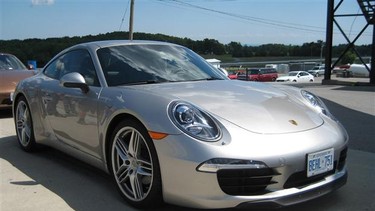 2012 Porsche 911 Carrera.