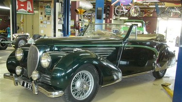 The Delahaye is all original and never damaged.