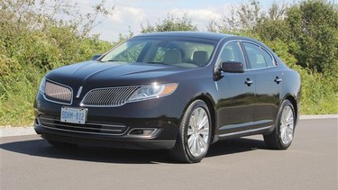 2013 Lincoln MKS.