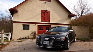 2013 Audi S8