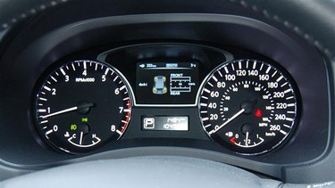 2013 Nissan Pathfinder interior.