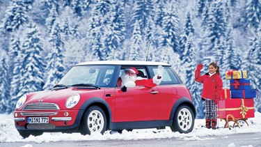 s24 MINI Santa 03.jpg