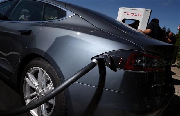 Tesla Brings Back Free Supercharging For Model S, X Owners | Driving