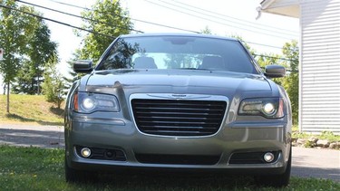 2012 Chrysler 300 front