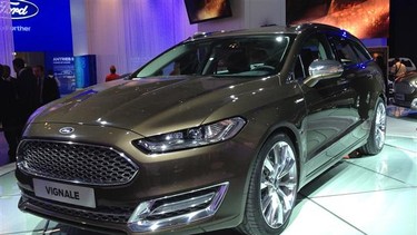 Ford Mondeo Vignale Wagon at the 2013 Frankfurt Motor Show.