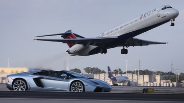 Lamborghini Aventador Roadster