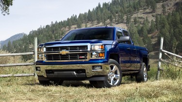 As well as having a redesigned interior, the strong, sturdy and versatile new Silverado can tow up to 5,216 kg (11,500 lbs.)