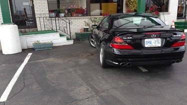 This parking fail brought to you by this terrible Mercedes driver and @DrivingMissJodi