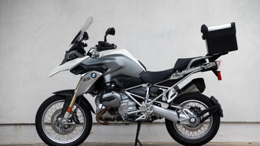 All teams will be riding 2014 liquid-cooled BMW R1200GSes.  A special production run of 100 North American specification motorcycles will be built and shipped to Canada where they will be prepared.