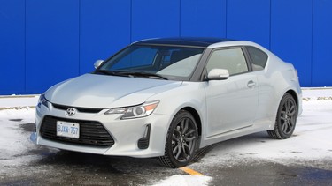 The 2014 Scion 10 tC has an exterior colour called Silver Ignition, unique to
the special edition vehicle.
