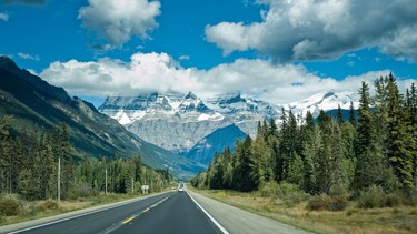 Icefields Parkway, between Jasper and Banff, Alberta.