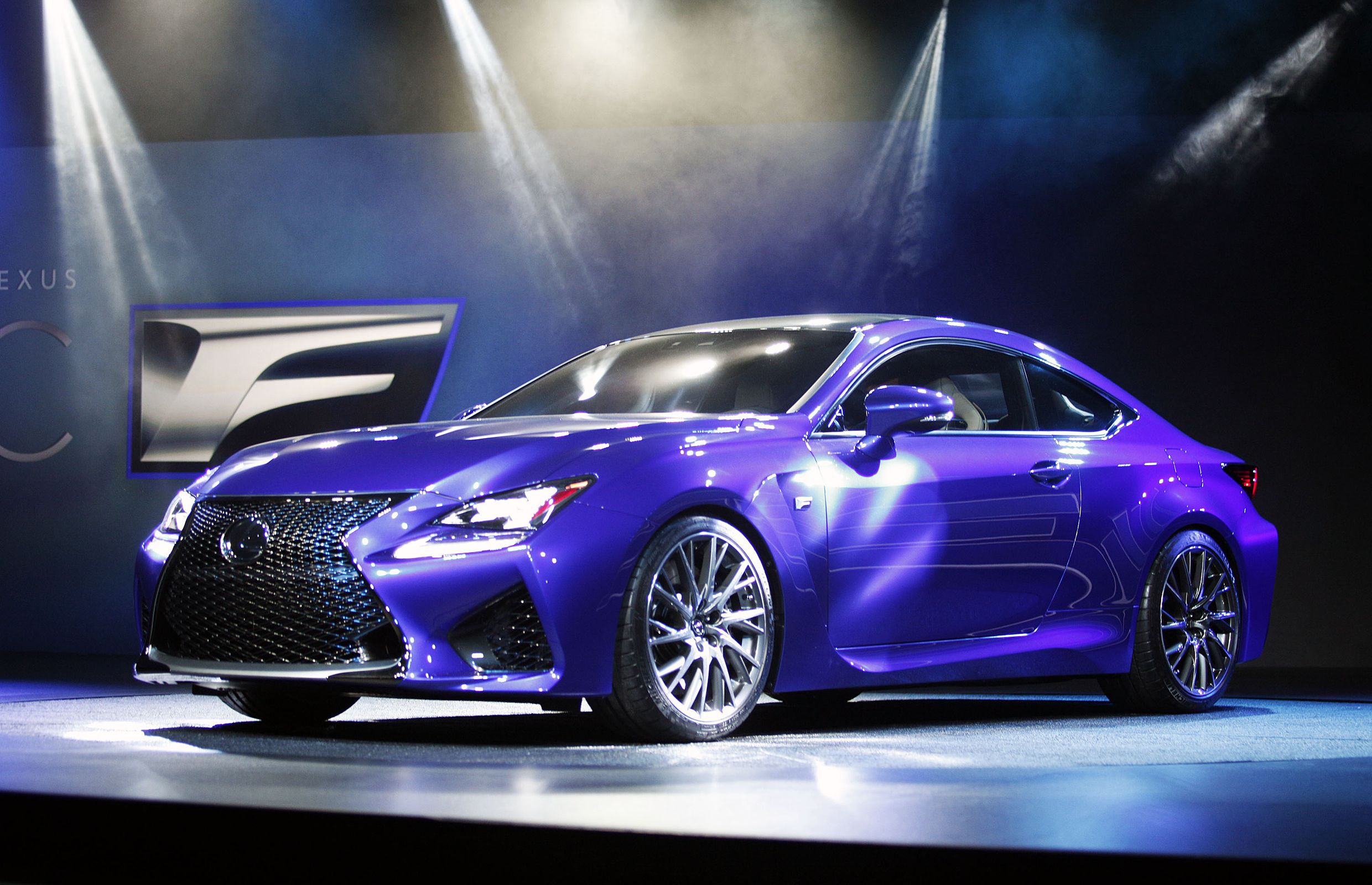 Lexus Drops Rc F Coupe At Detroit Auto Show Driving