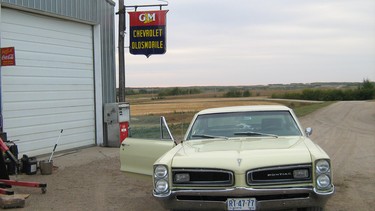 Ken Yackimec's 1966 Pontiac Grande Parisienne, post-restoration.