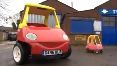 How truly delightful is this life-sized Little Tykes cruiser?