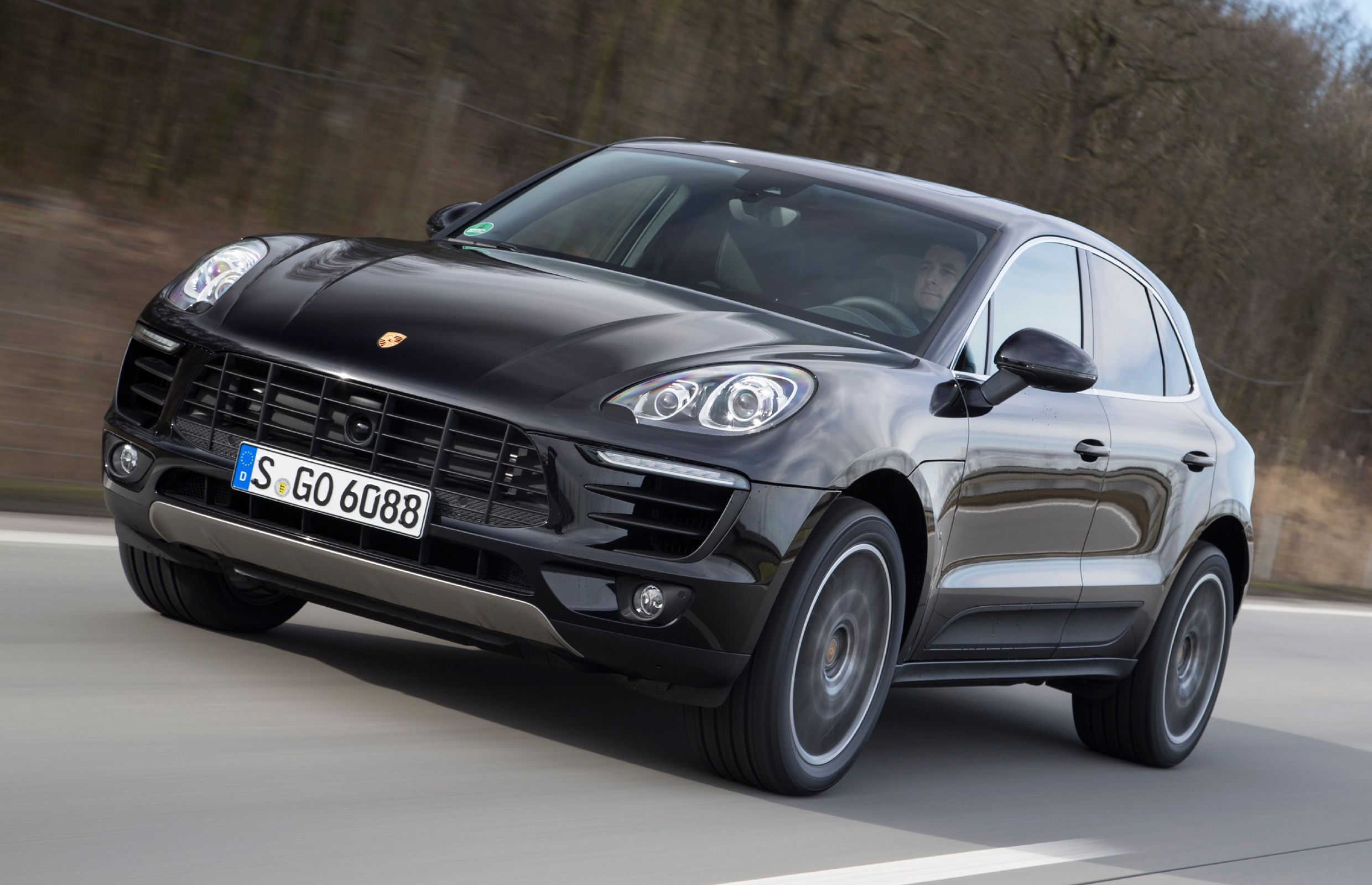 On The Road: Macan Ready to Roar | Driving
