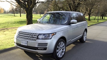 The front end styling of the 2014 Range Rover has been revised to improve aerodynamics and now features the latest in lighting technology.
