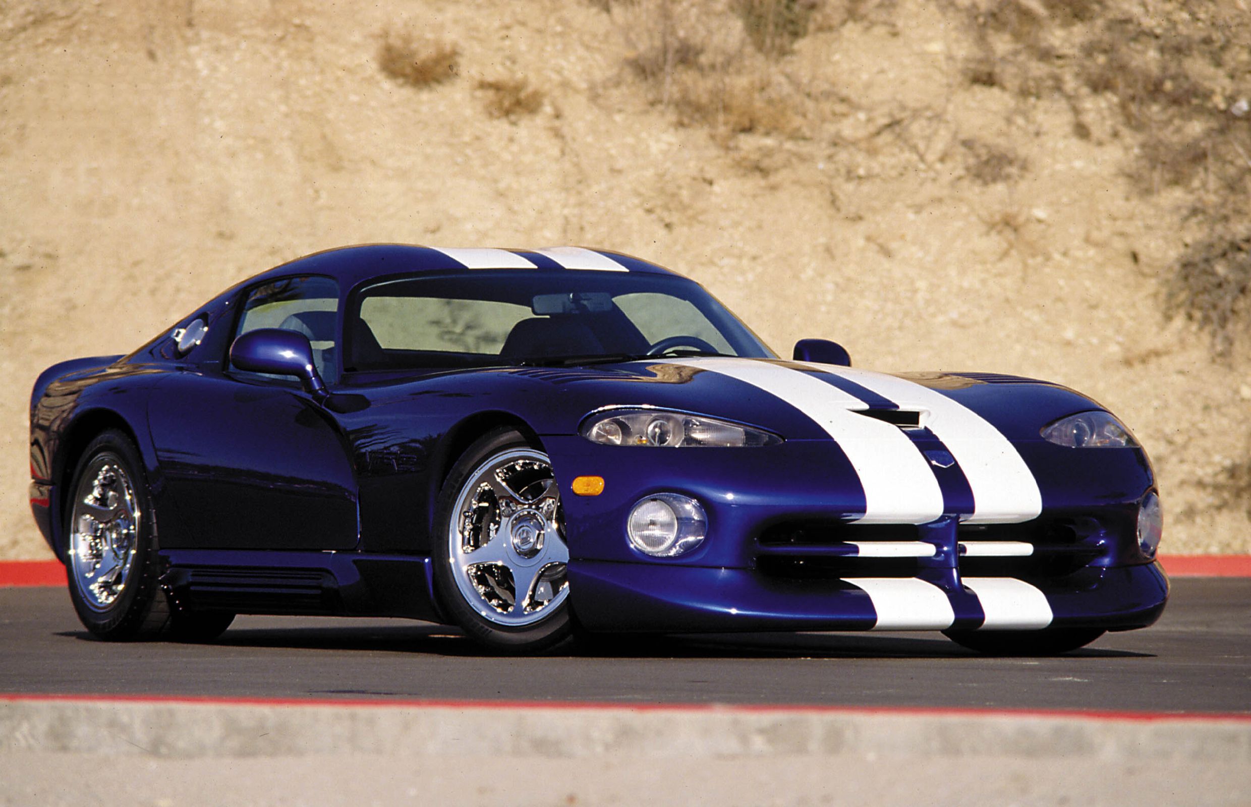 Chrysler orders the destruction of 93 Dodge Viper prototypes | Driving