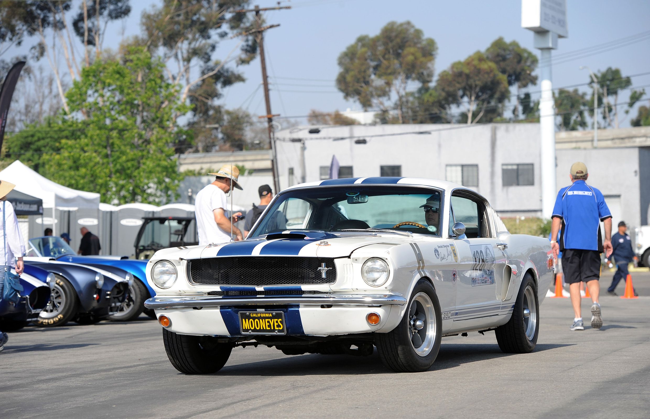 Opinion  Homage to a Dying Breed: Stick-Shift Cars - The New York