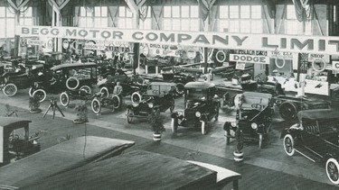 Begg Motors will selling Chalmers, Hudson and Chevrolet cars in the early 1920s on Georgia Street between Burrard and Thurlow Streets.