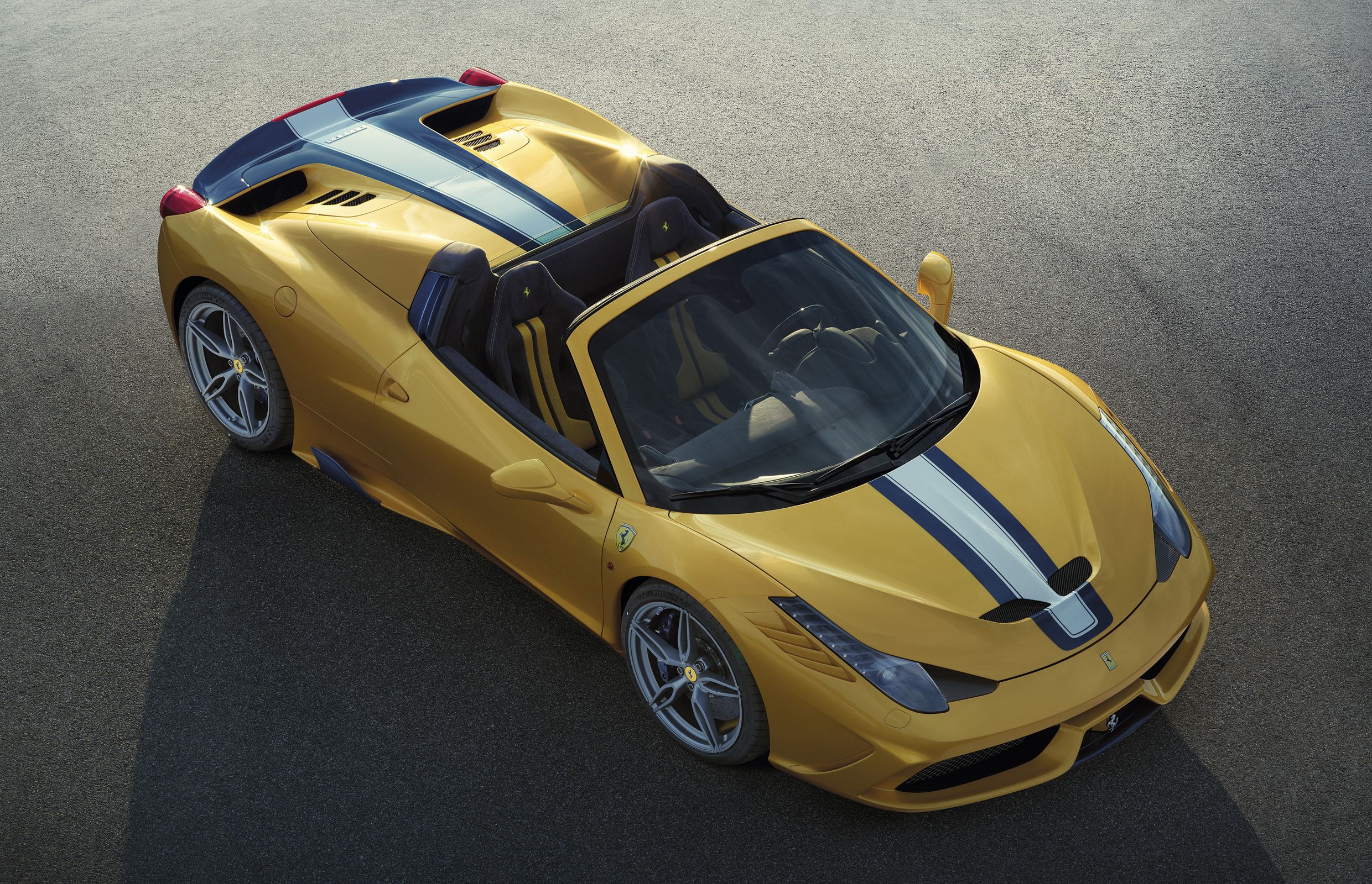 Ferrari unveils Paris-bound 458 Speciale A | Driving